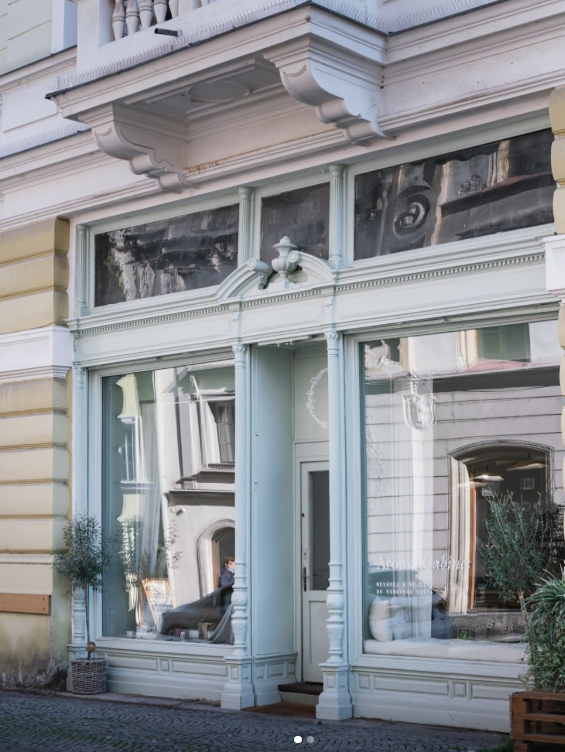 Barre v Aroma Cabinetu