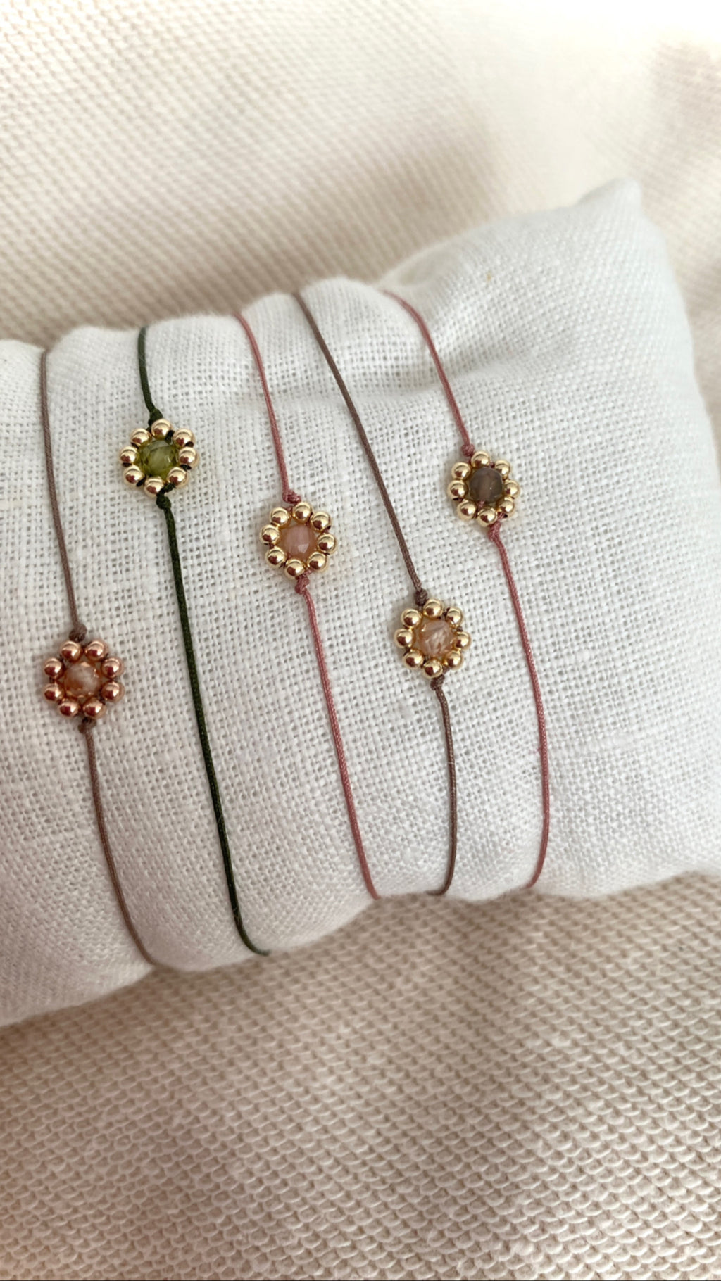 Náramek Wildflower (gold filled)