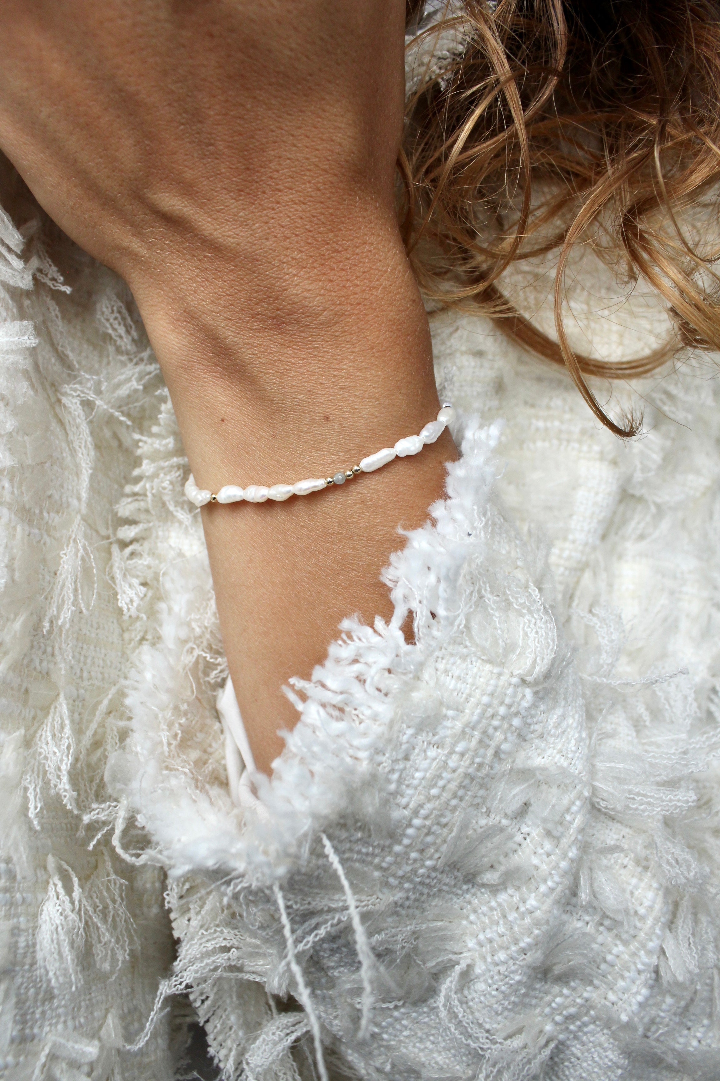 Náramek Pearly loo (gold filled)