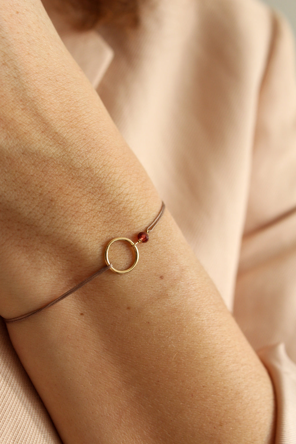 Šňůrkový náramek Karma more (gold filled)