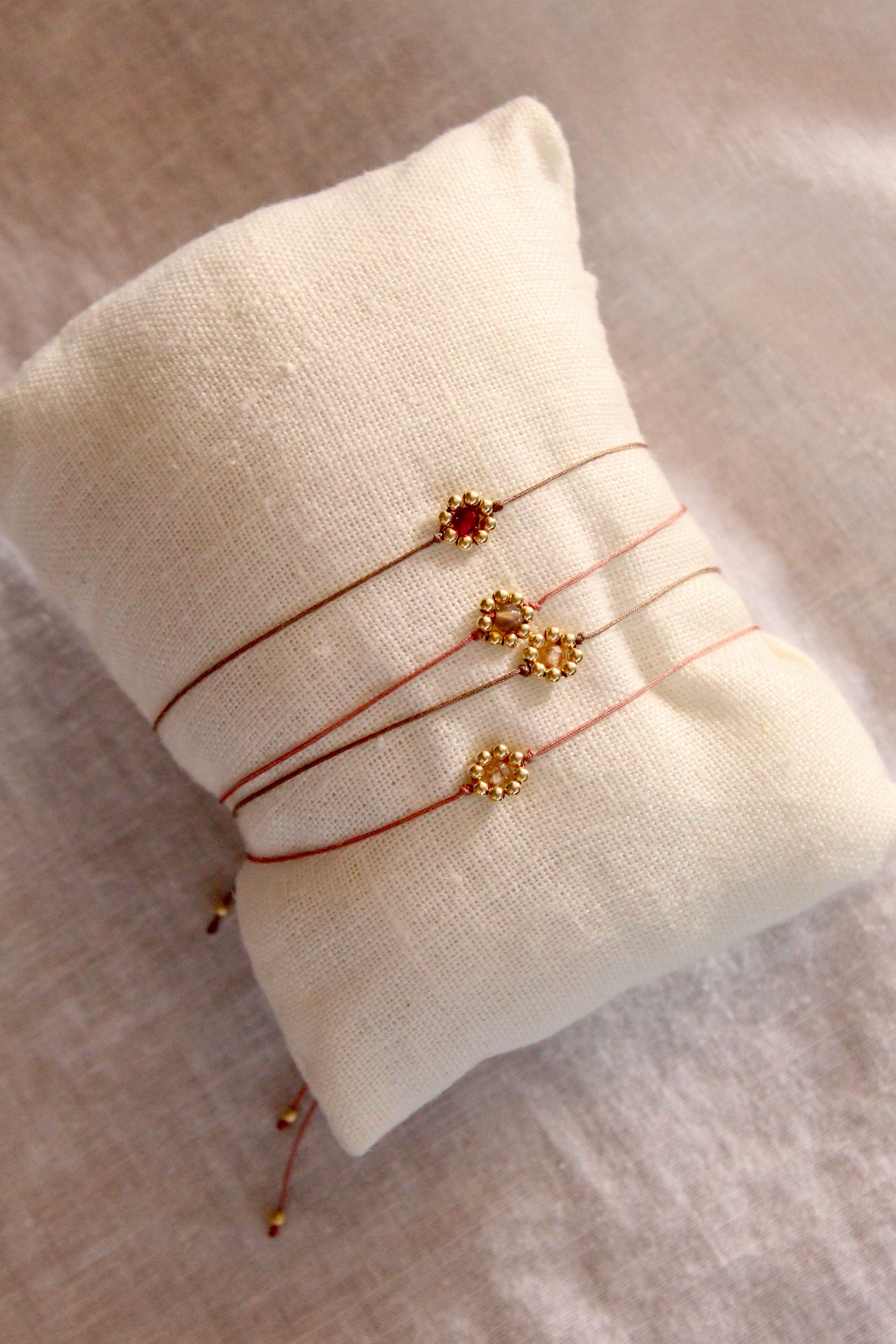 Náramek Wildflower (gold filled)