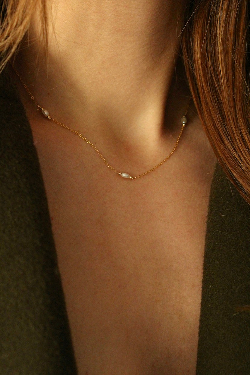 Řetízek Dots. pearl (gold filled)