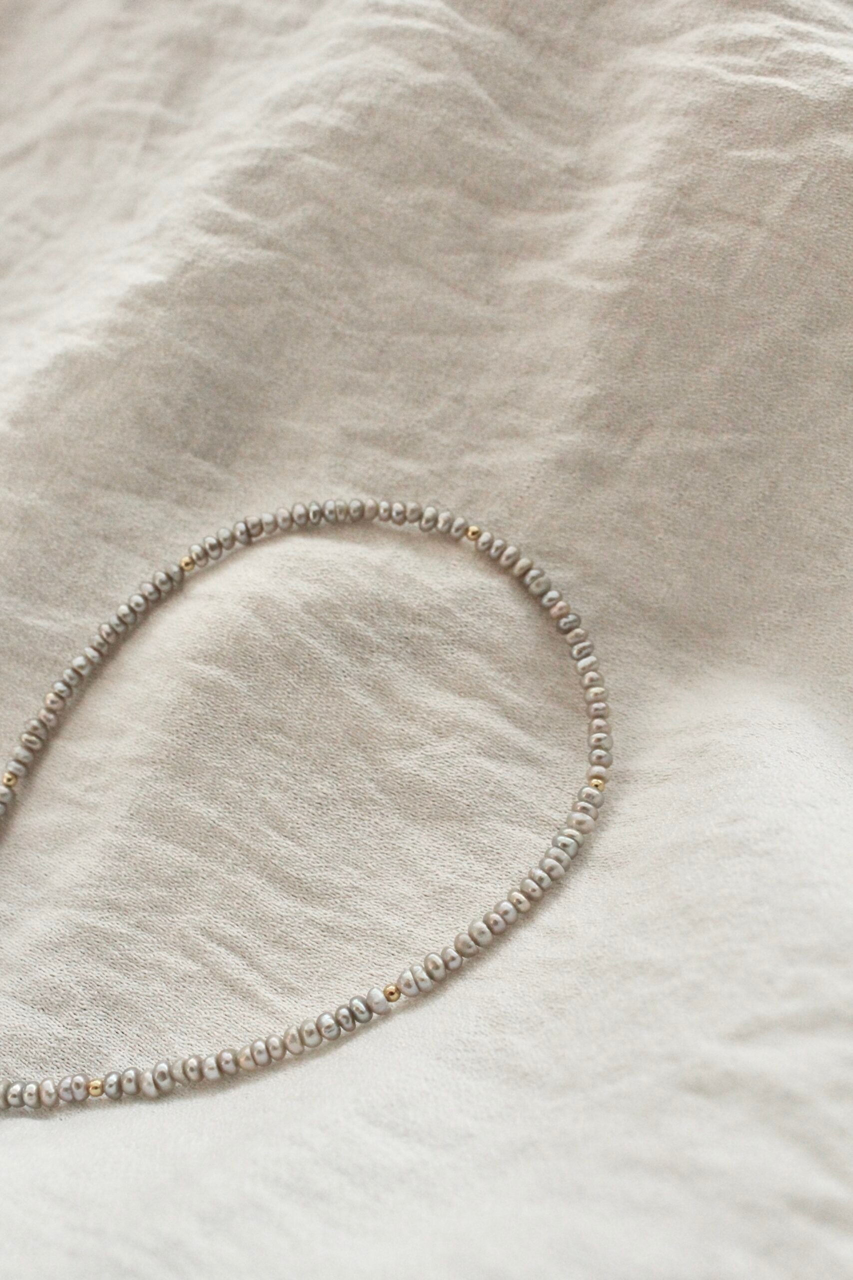 Perlový náhrdelník Gris brillant (gold filled)