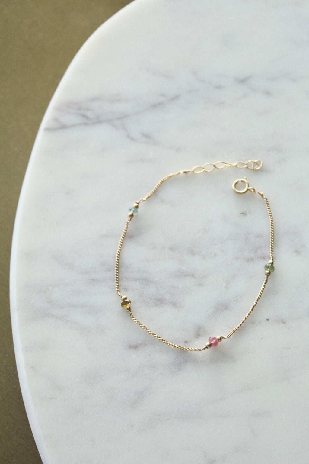 Řetízkový náramek Rainbow (gold filled)